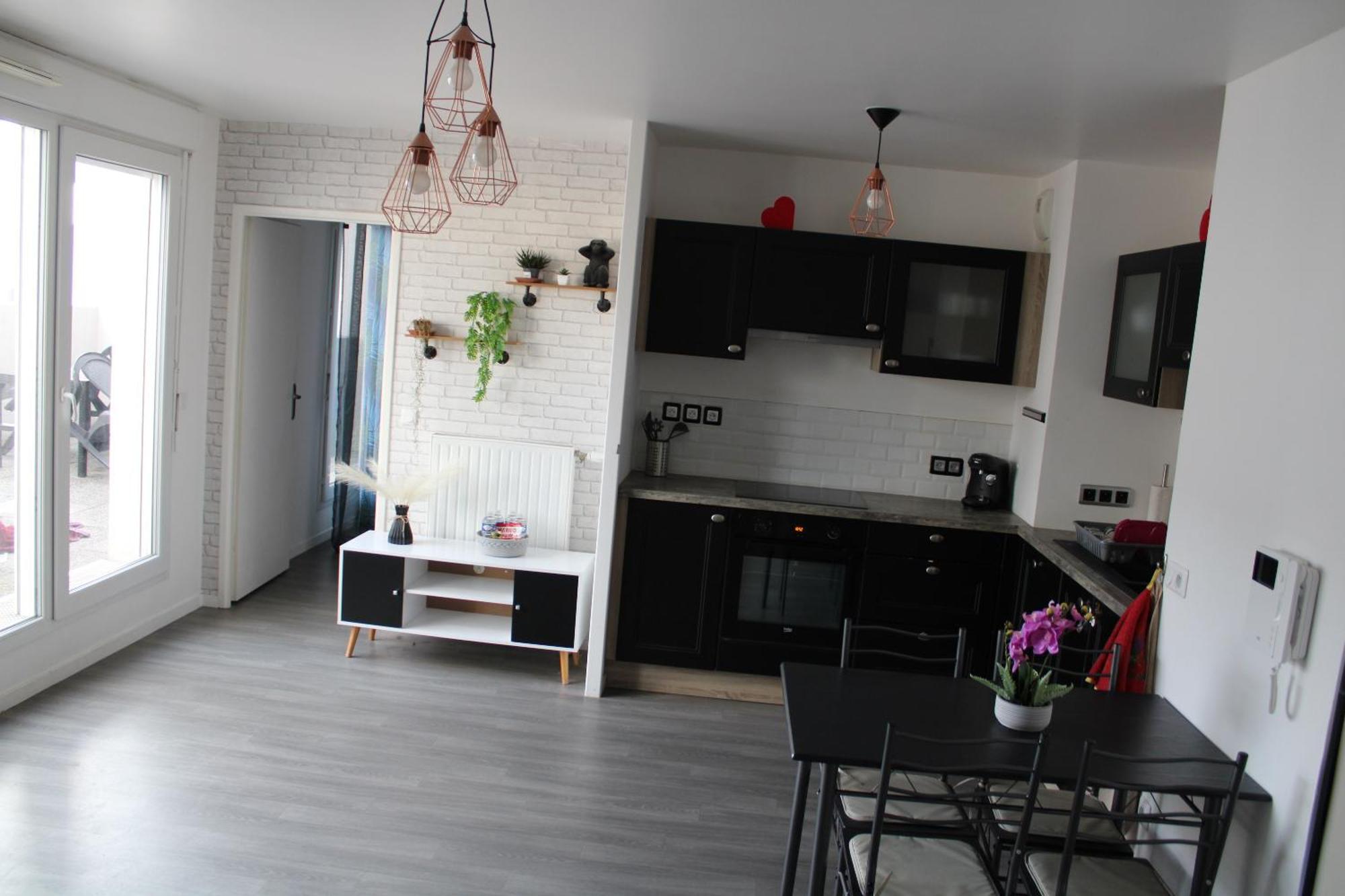3 Pieces + Terrasse Dernier Etage Proche Centre Appartement Meaux Buitenkant foto